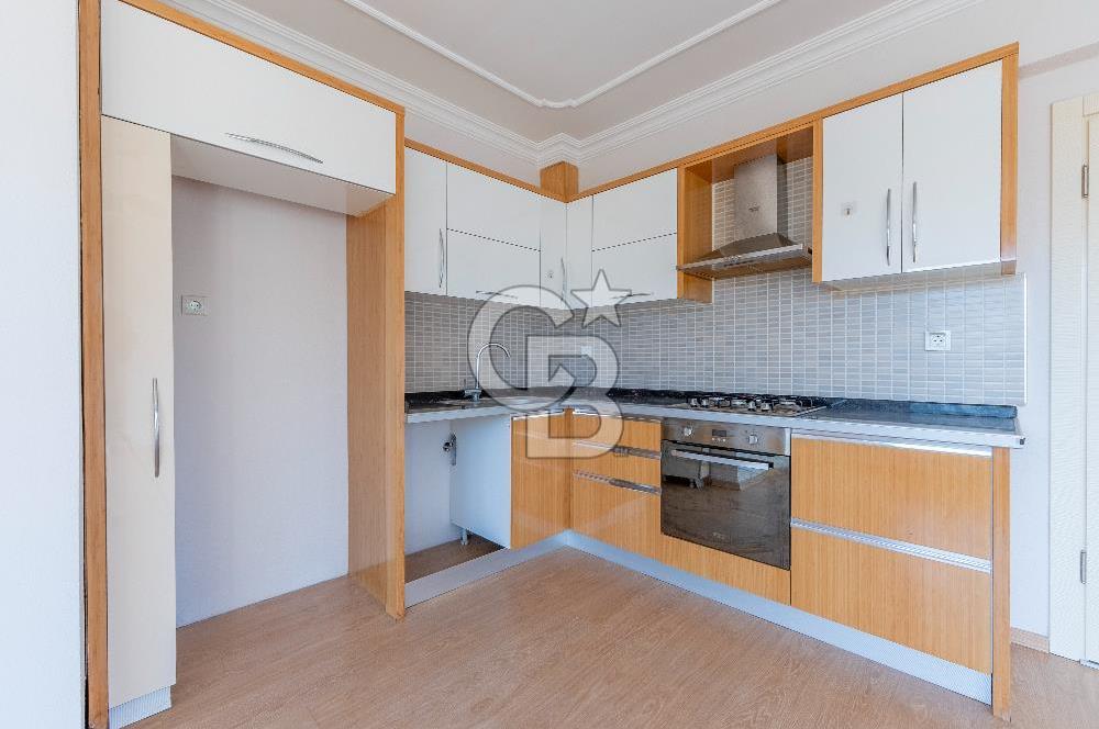 Emiralem'de Geniş Bahçeli Kiralık Müstakil Villa