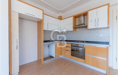 Emiralem'de Geniş Bahçeli Kiralık Müstakil Villa