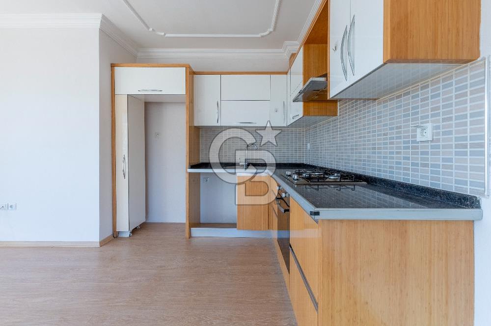 Emiralem'de Geniş Bahçeli Kiralık Müstakil Villa