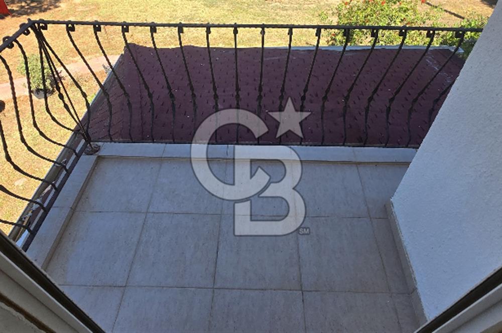 Cunda Üstünkent Sitesinde Özel Plajlı, Geniş Bahçeli Villa