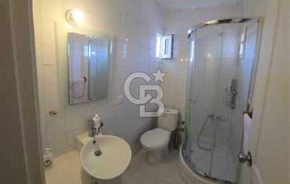 Cunda Üstünkent Sitesinde Özel Plajlı, Geniş Bahçeli Villa