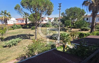 Cunda Üstünkent Sitesinde Özel Plajlı, Geniş Bahçeli Villa