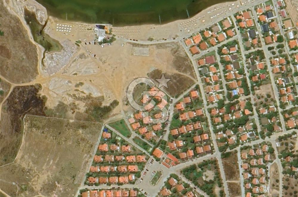 Cunda Üstünkent Sitesinde Özel Plajlı, Geniş Bahçeli Villa