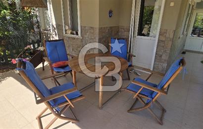 Cunda Üstünkent Sitesinde Özel Plajlı, Geniş Bahçeli Villa
