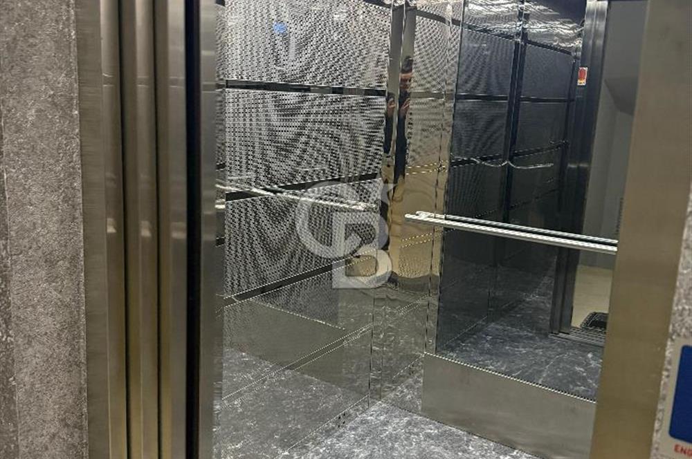 Üsküdar Setbaşı'nda Yeni Bina'da 2+1 SATILIK Daire