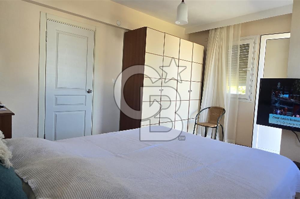 Cunda Üstünkent Sitesinde Özel Plajlı, Geniş Bahçeli Villa
