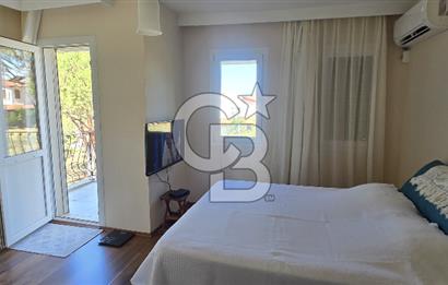 Cunda Üstünkent Sitesinde Özel Plajlı, Geniş Bahçeli Villa