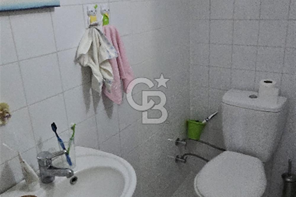 Cunda Üstünkent Sitesinde Özel Plajlı, Geniş Bahçeli Villa