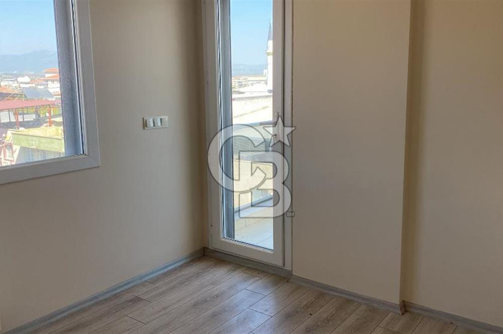Menderes Cüneytbey'de Satılık Geniş Aydınlık 3+1 Daire