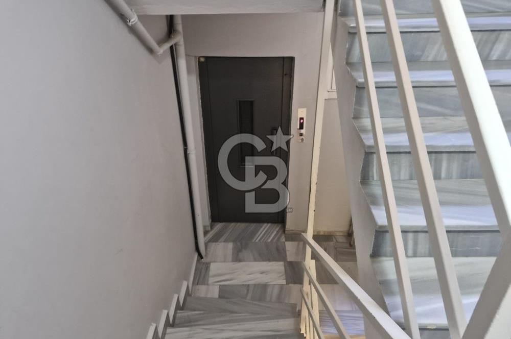 PENDİK GÜZELYALI'DA SATILIK 2+1 YATIRIMLIK DAİRE