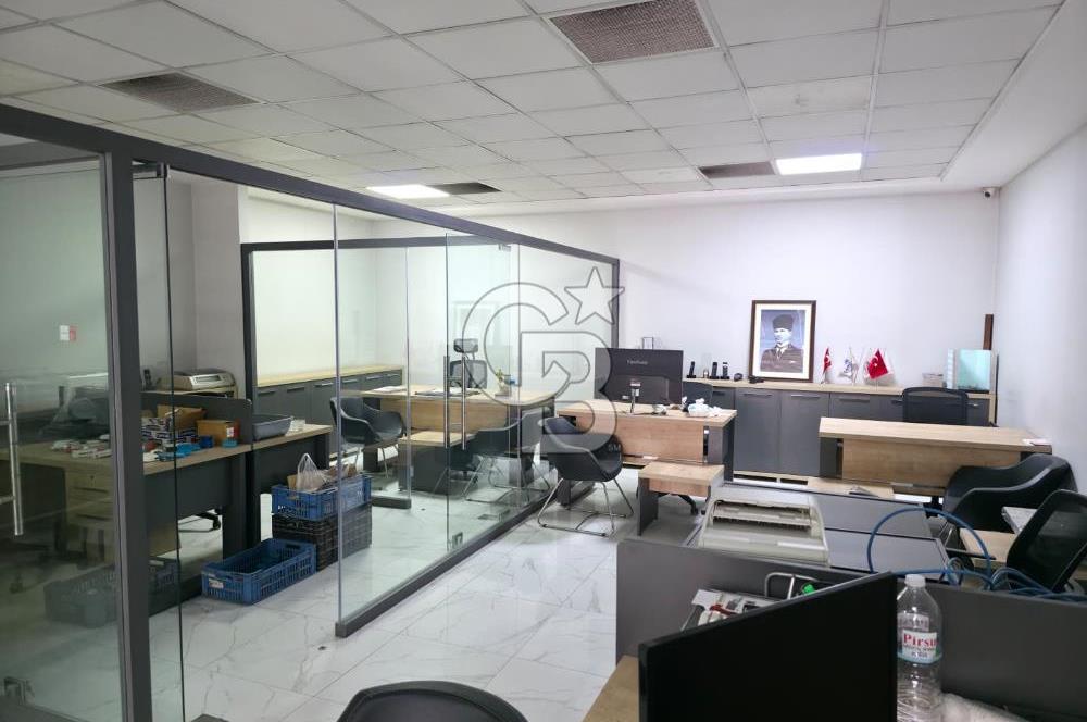 KARABAĞLAR SANAYİ SİTESİ’NDE 3 KATLI, 414 M² KİRALIK İŞ YERİ