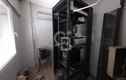KARABAĞLAR SANAYİ SİTESİ’NDE 3 KATLI, 414 M² KİRALIK İŞ YERİ
