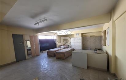 KARABAĞLAR SANAYİ SİTESİ’NDE 3 KATLI, 414 M² KİRALIK İŞ YERİ