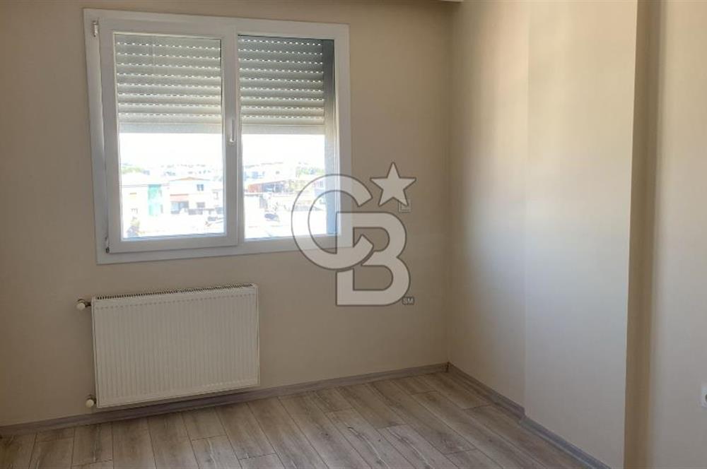 Menderes Cüneytbey'de Satılık Geniş Aydınlık 3+1 Daire