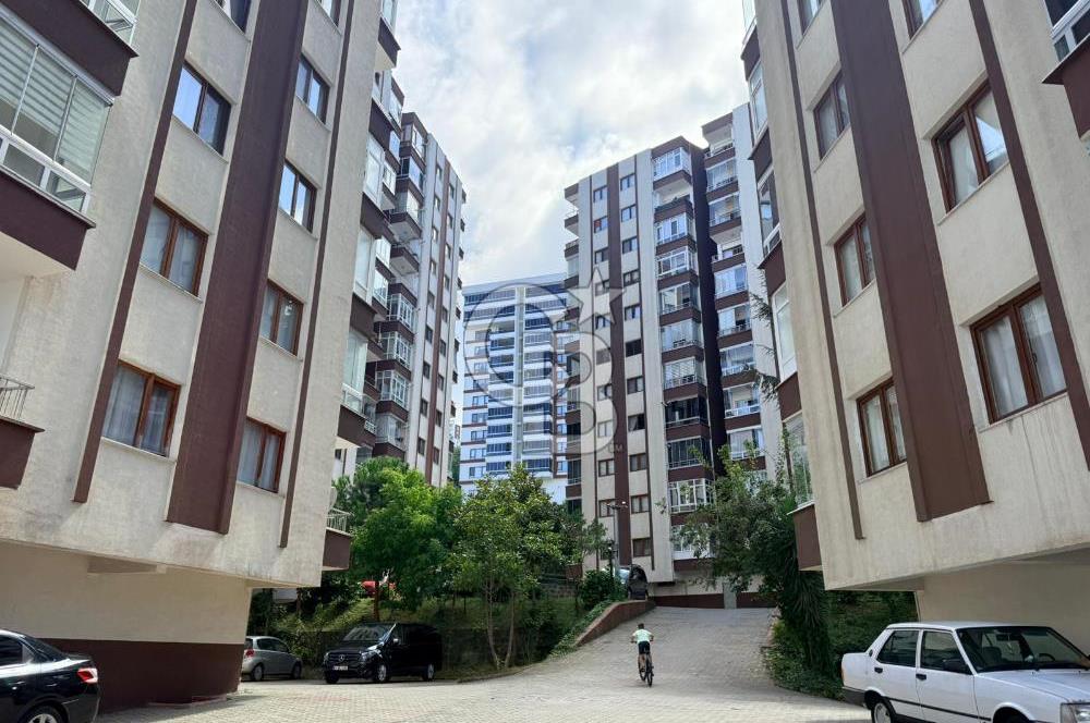 YILDIZLI 'da Deniz Manzaralı Muhteşem Konumlu 3+1 Fırsat Daire !