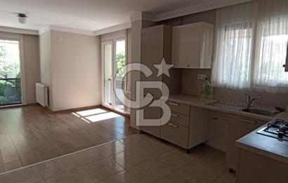 ACIBADEM FAİKBEY SOKAK'TA 7/24 GÜVENLİKLİ SİTEDE KİRALIK DAİRE