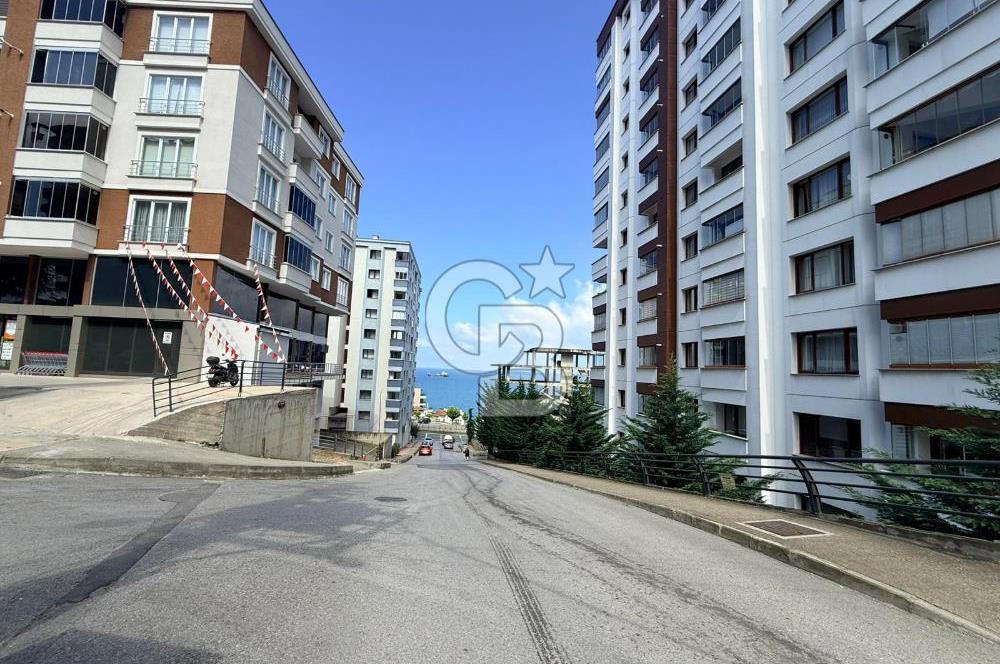 YILDIZLI 'da Deniz Manzaralı Muhteşem Konumlu 3+1 Fırsat Daire !