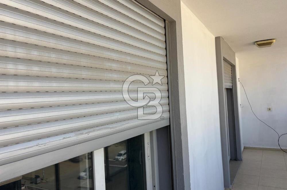 Menderes Cüneytbey'de Satılık Geniş Aydınlık 3+1 Daire