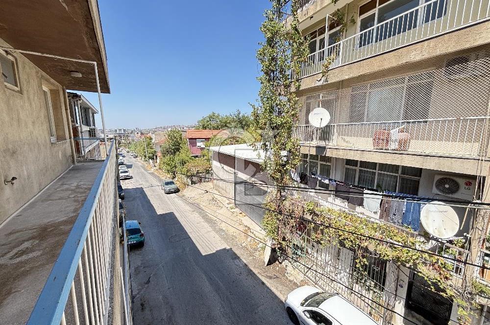 KARŞIYAKA CUMHURİYETTE SATILIK 3+1 / FİYAT DÜŞTÜ.