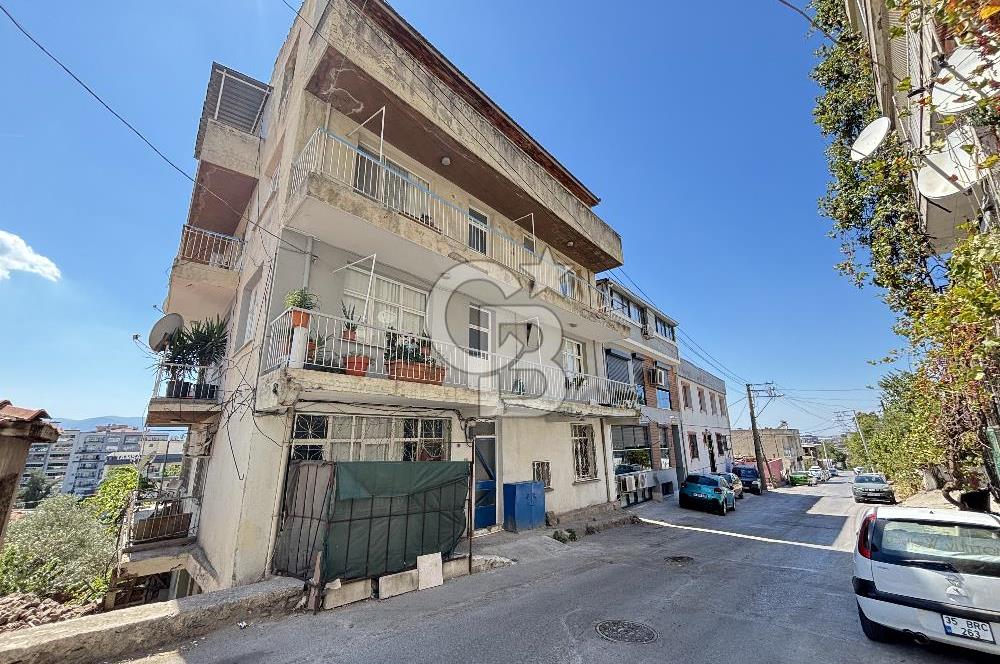 KARŞIYAKA CUMHURİYETTE SATILIK 3+1 / FİYAT DÜŞTÜ.