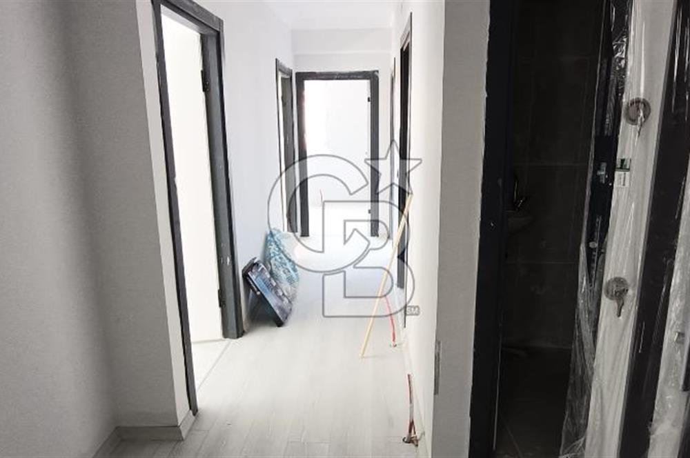 AKYURTTA SIFIR BİNADA CADDE CEPHELİ GENİŞ 3+1 DAİRE