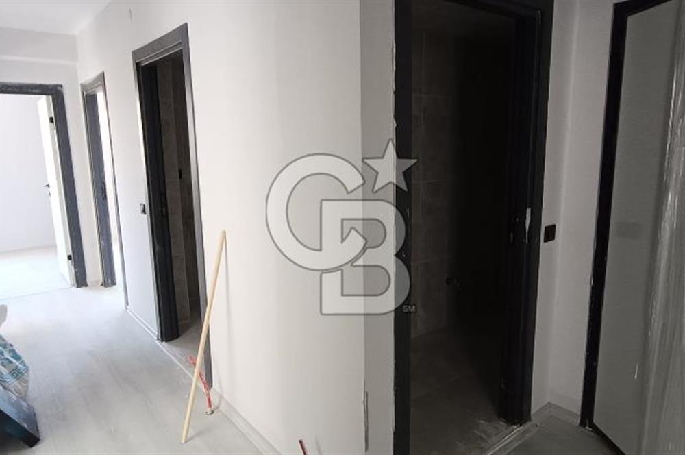 AKYURTTA SIFIR BİNADA CADDE CEPHELİ GENİŞ 3+1 DAİRE