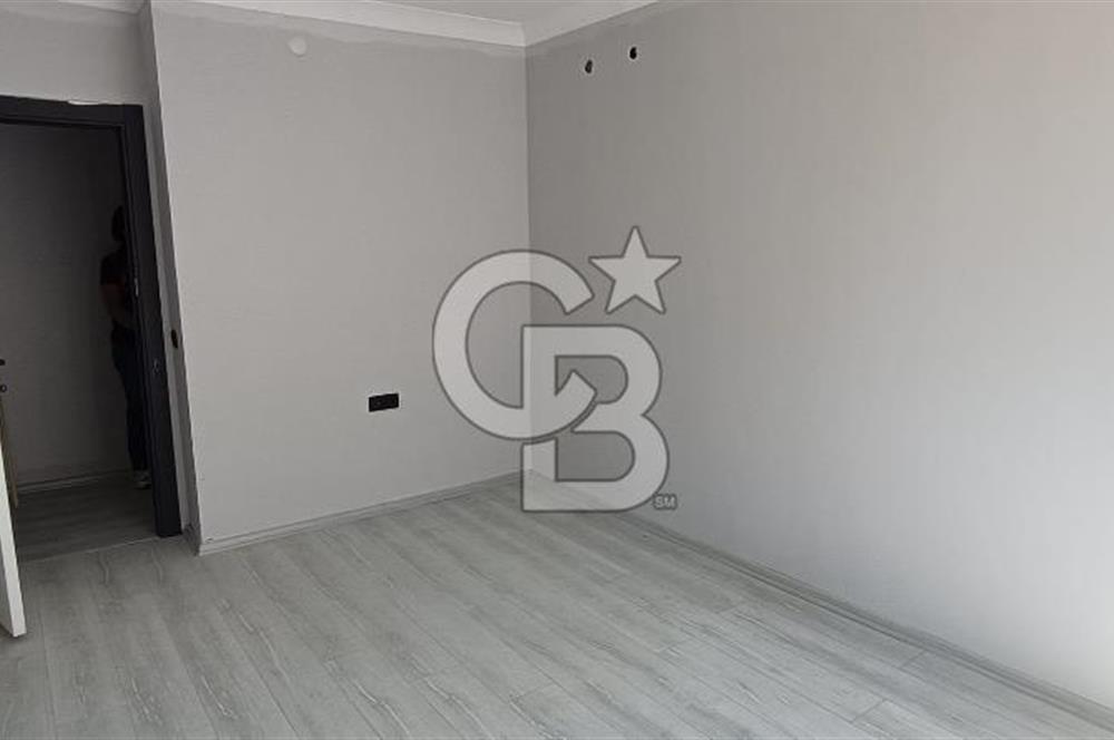 AKYURTTA SIFIR BİNADA CADDE CEPHELİ GENİŞ 3+1 DAİRE