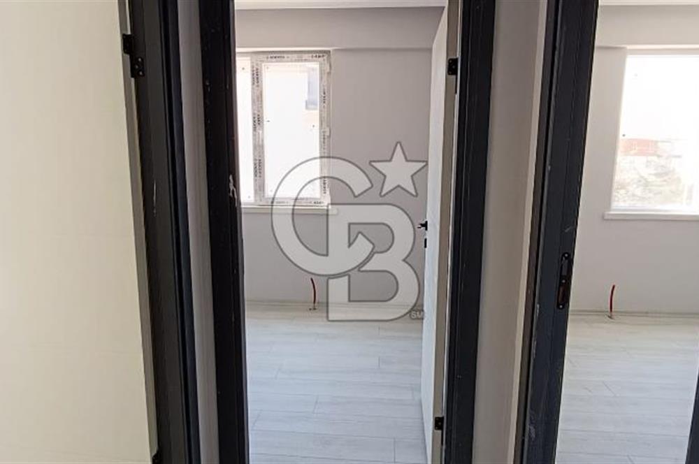 AKYURTTA SIFIR BİNADA CADDE CEPHELİ GENİŞ 3+1 DAİRE