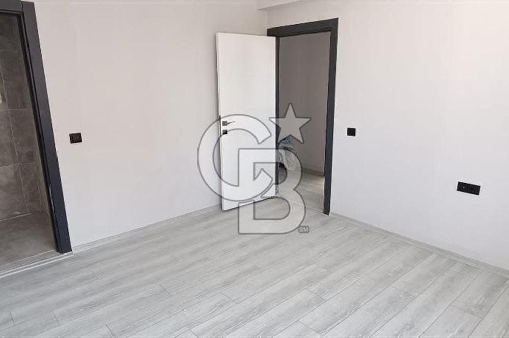 AKYURTTA SIFIR BİNADA CADDE CEPHELİ GENİŞ 3+1 DAİRE