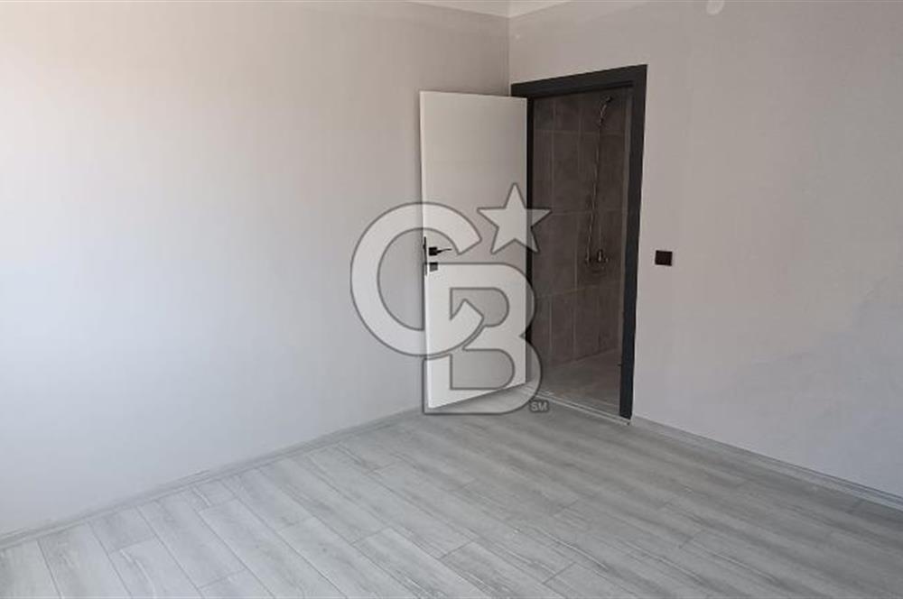 AKYURTTA SIFIR BİNADA CADDE CEPHELİ GENİŞ 3+1 DAİRE