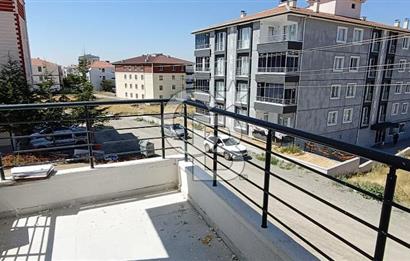 AKYURTTA SIFIR BİNADA CADDE CEPHELİ GENİŞ 3+1 DAİRE