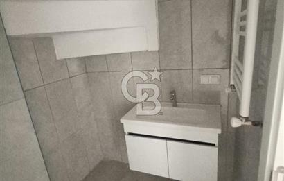 Üsküdar Barbaros'ta Kiralık 3+2 Geniş Çatı Dubleksi