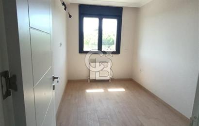 Üsküdar Barbaros'ta Kiralık 3+2 Geniş Çatı Dubleksi