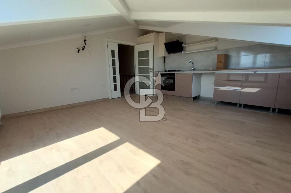 Üsküdar Barbaros'ta Kiralık 3+2 Geniş Çatı Dubleksi