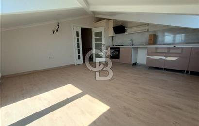 Üsküdar Barbaros'ta Kiralık 3+2 Geniş Çatı Dubleksi