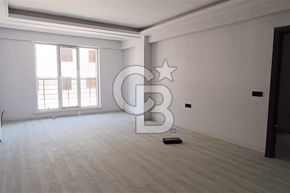 AKYURTTA SIFIR BİNADA CADDE CEPHELİ GENİŞ 3+1 DAİRE