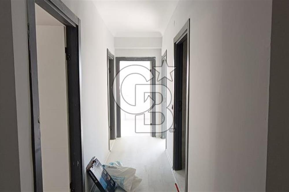 AKYURTTA SIFIR BİNADA CADDE CEPHELİ GENİŞ 3+1 DAİRE