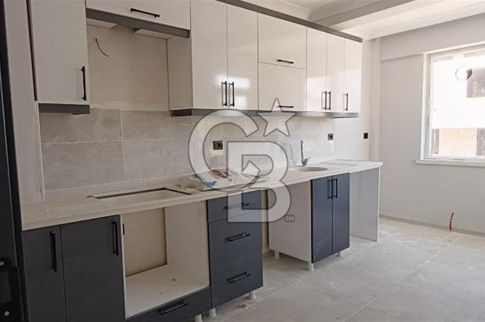 AKYURTTA SIFIR BİNADA CADDE CEPHELİ GENİŞ 3+1 DAİRE