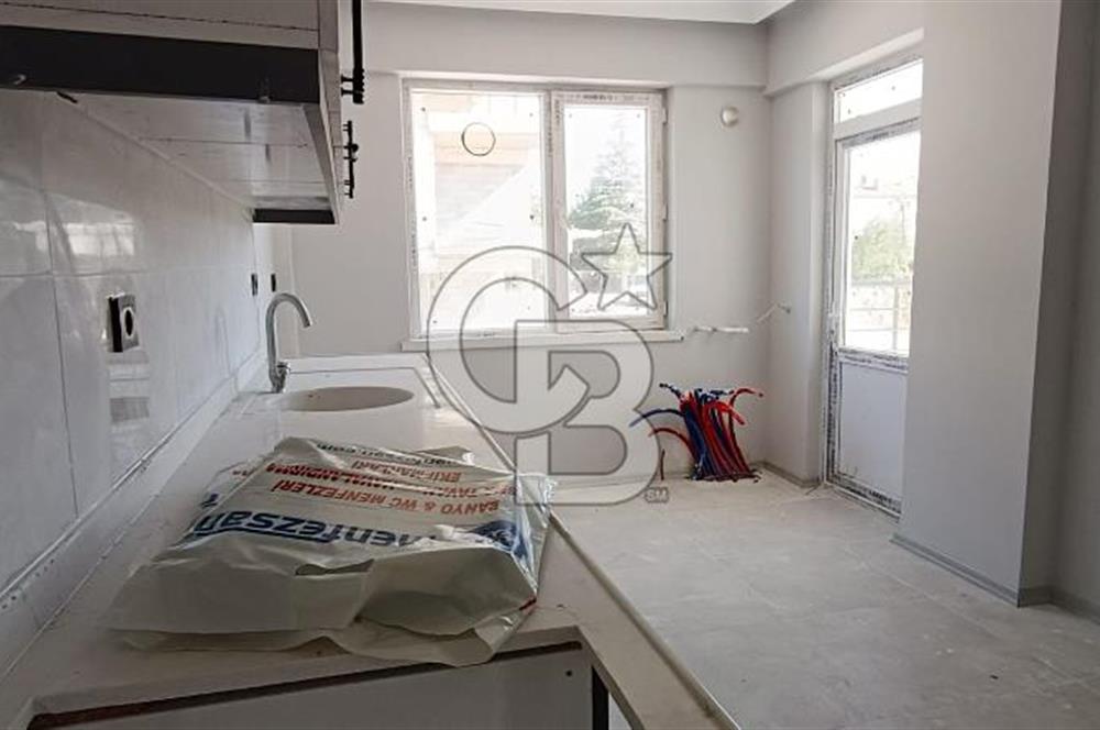 AKYURTTA SIFIR BİNADA CADDE CEPHELİ GENİŞ 3+1 DAİRE