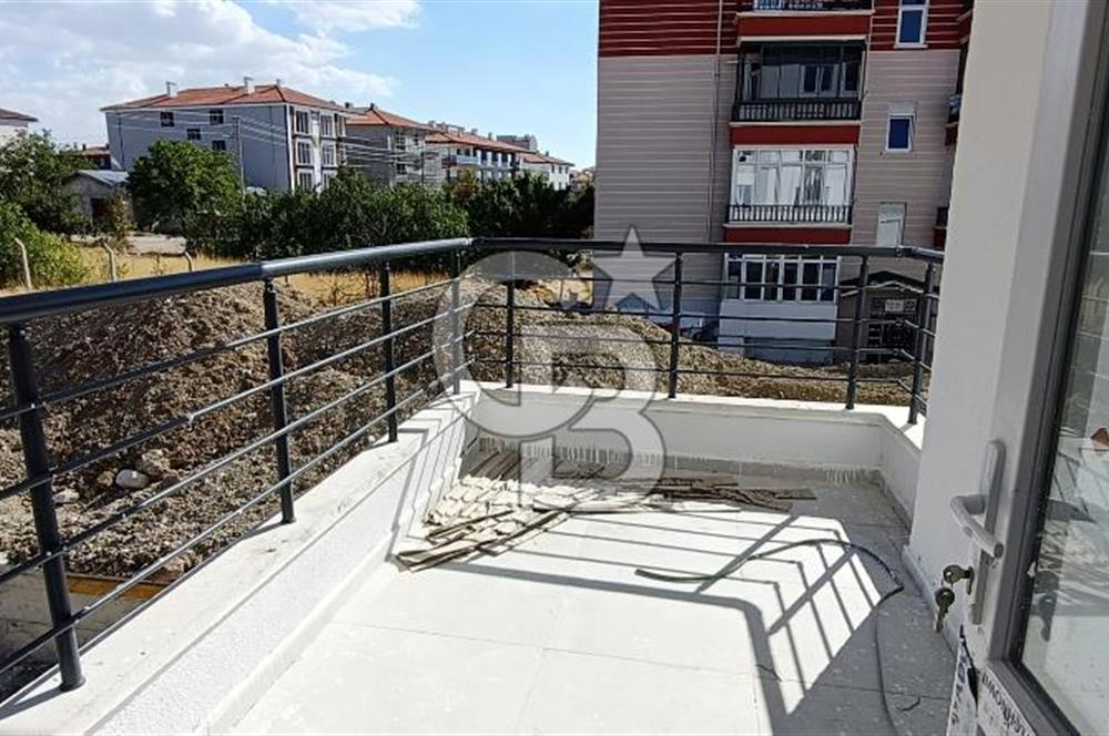 AKYURTTA SIFIR BİNADA CADDE CEPHELİ GENİŞ 3+1 DAİRE