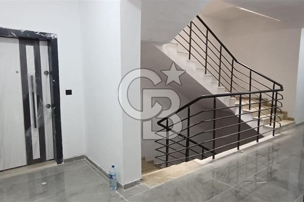 AKYURTTA SIFIR BİNADA CADDE CEPHELİ GENİŞ 3+1 DAİRE