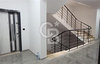 AKYURTTA SIFIR BİNADA CADDE CEPHELİ GENİŞ 3+1 DAİRE