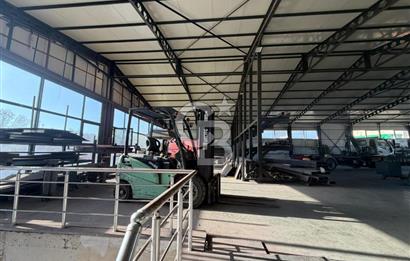 Büyükçekmece Karaağaç'ta 2500m2 arsa içinde 1650m2 kiralık depo