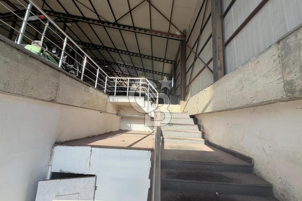 Büyükçekmece Karaağaç'ta 2500m2 arsa içinde 1650m2 kiralık depo