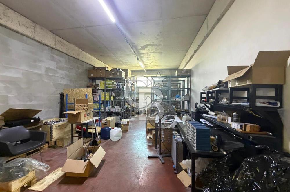Büyükçekmece Karaağaç'ta 2500m2 arsa içinde 1650m2 kiralık depo