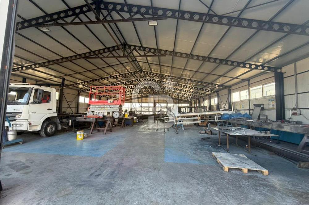 Büyükçekmece Karaağaç'ta 2500m2 arsa içinde 1650m2 kiralık depo