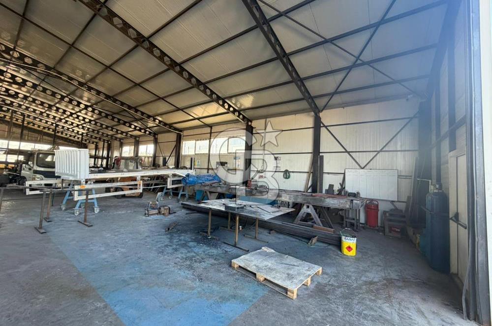 Büyükçekmece Karaağaç'ta 2500m2 arsa içinde 1650m2 kiralık depo