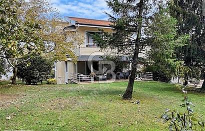 ÇAVUŞBAŞI BAKLACI’DA 3.000 M² ARSA İÇERİSİNDE EŞYALI, TİCARİ KULLANIMA UYGUN VİLLA