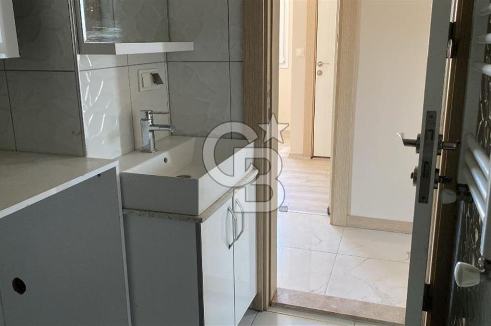 Menderes Cüneytbey'de Satılık Geniş Aydınlık 3+1 Daire