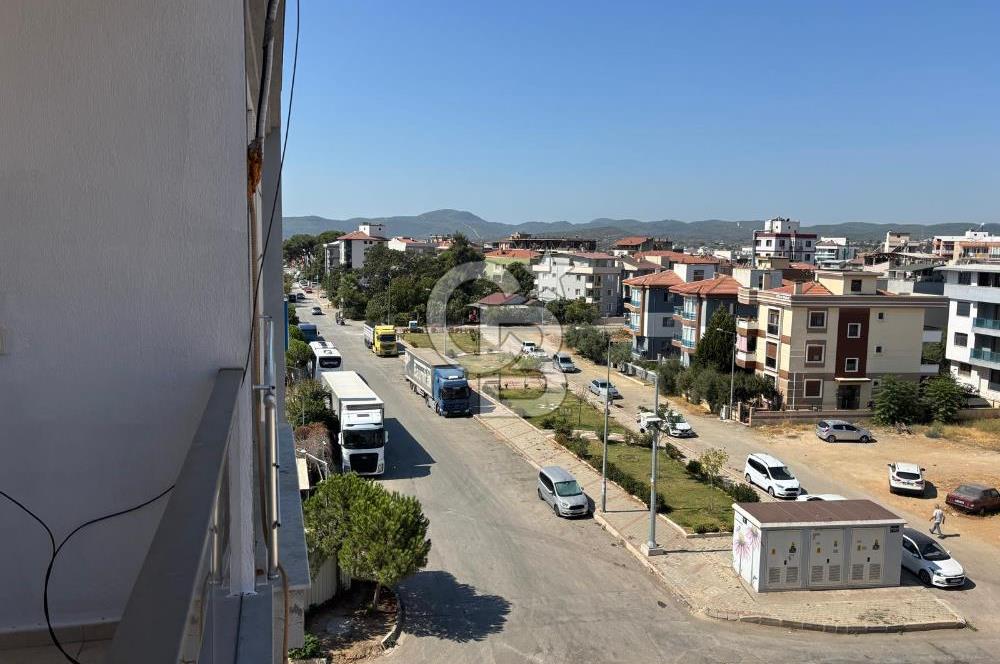 Menderes Cüneytbey'de Satılık Geniş Aydınlık 3+1 Daire